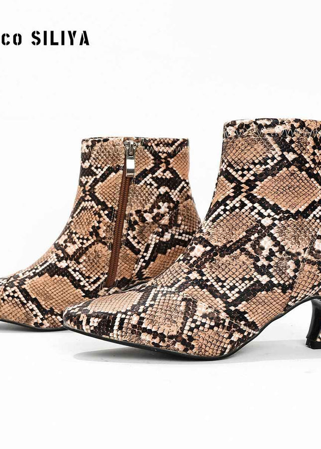 Elegant Large Pointed Toe : Thick Heel Boots