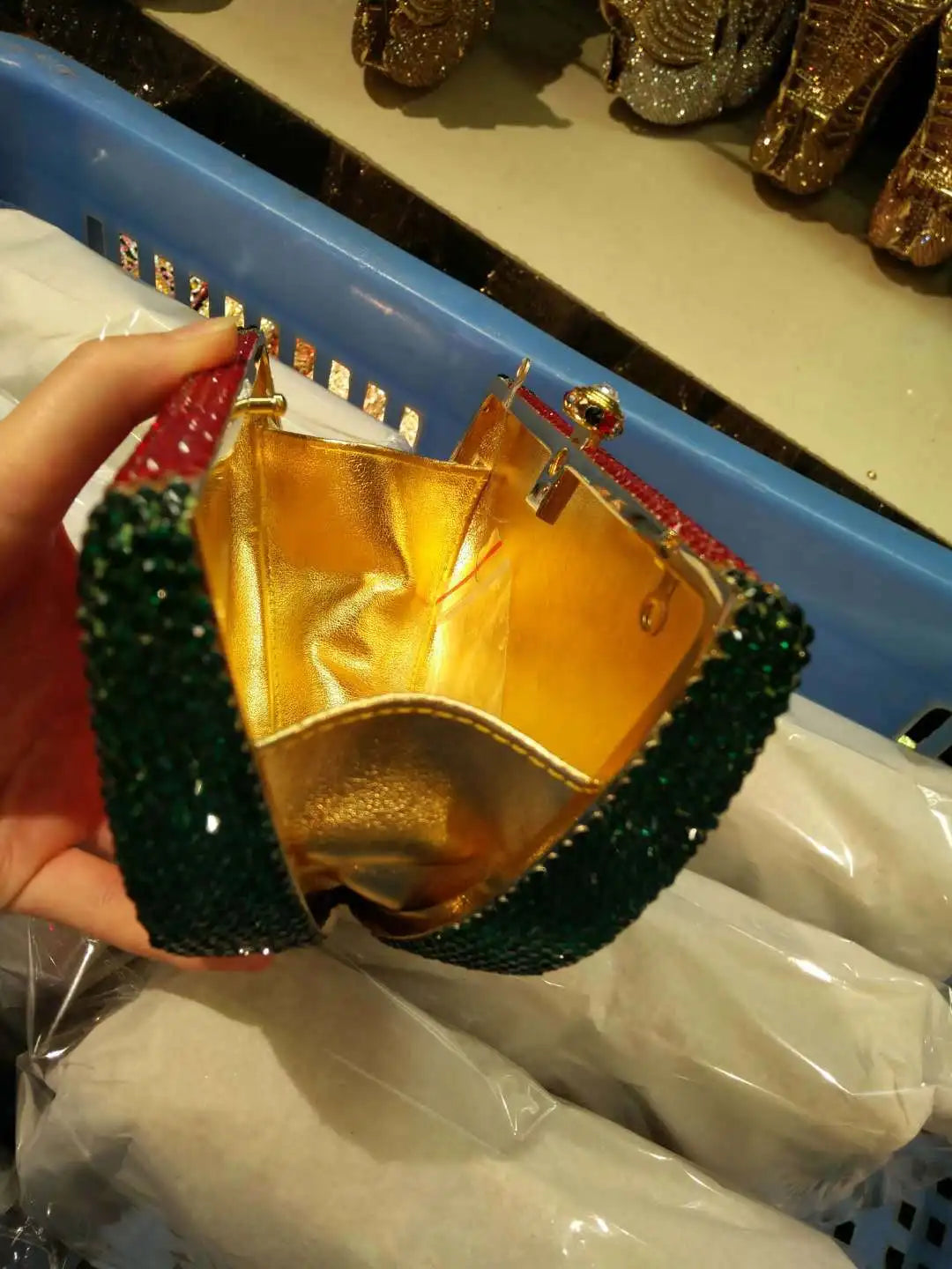 Watermelon Crystal Diamond Evening Handbag ꫀꪶꫀᧁꪖꪀᥴꫀ꠸ᠻꪗ~ 𝔈𝔪𝔟𝔯𝔞𝔠𝔢 𝔈𝔩𝔢𝔤𝔞𝔫𝔠𝔢