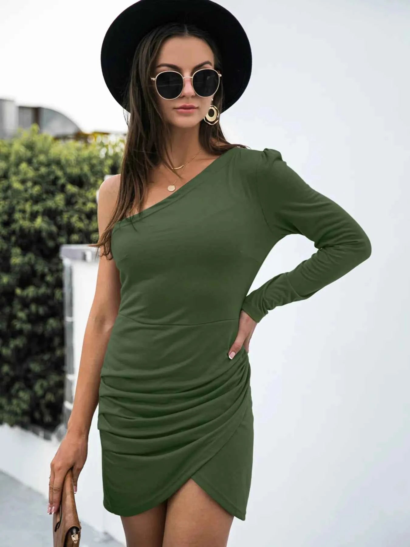 One Shoulder Ruched : Bodycon Dress