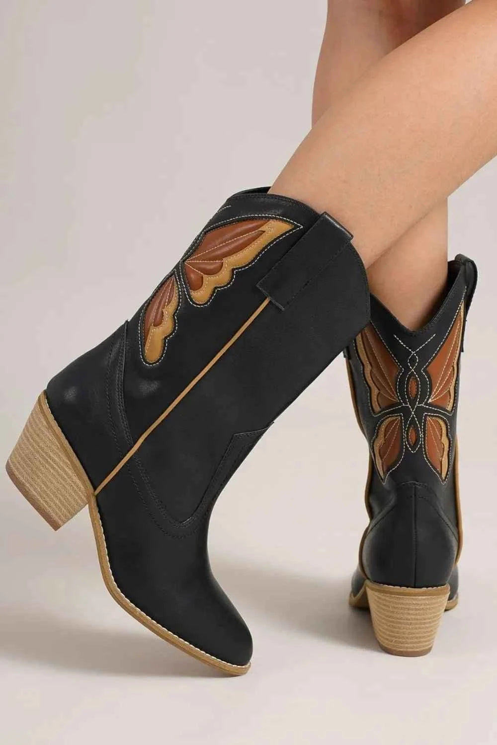 Beast Fashion Butterfly Cut : Detail Point Toe Boots