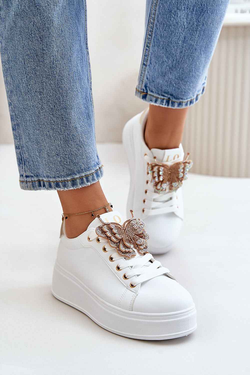 Stylish White/Gold Sport Shoes