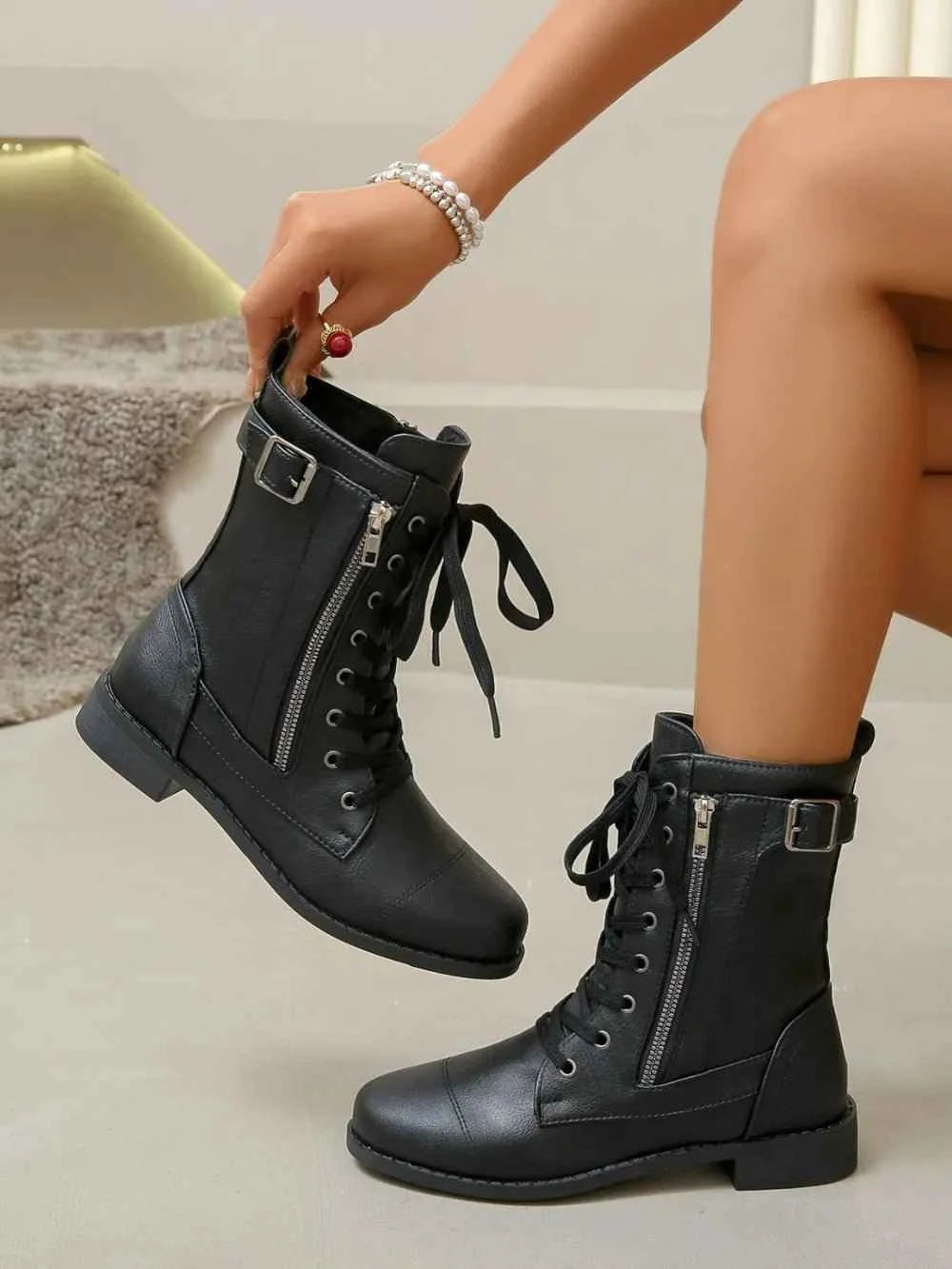 Boot Lover Leather : Lace-Up Boots