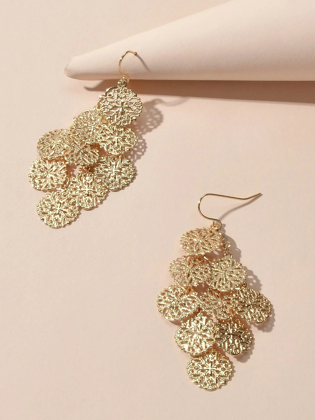 Fashionable Charm Dangle Earrings - ꫀꪶꫀᧁꪖꪀᥴꫀ꠸ᠻꪗ~ 𝔈𝔪𝔟𝔯𝔞𝔠𝔢 𝔈𝔩𝔢𝔤𝔞𝔫𝔠𝔢