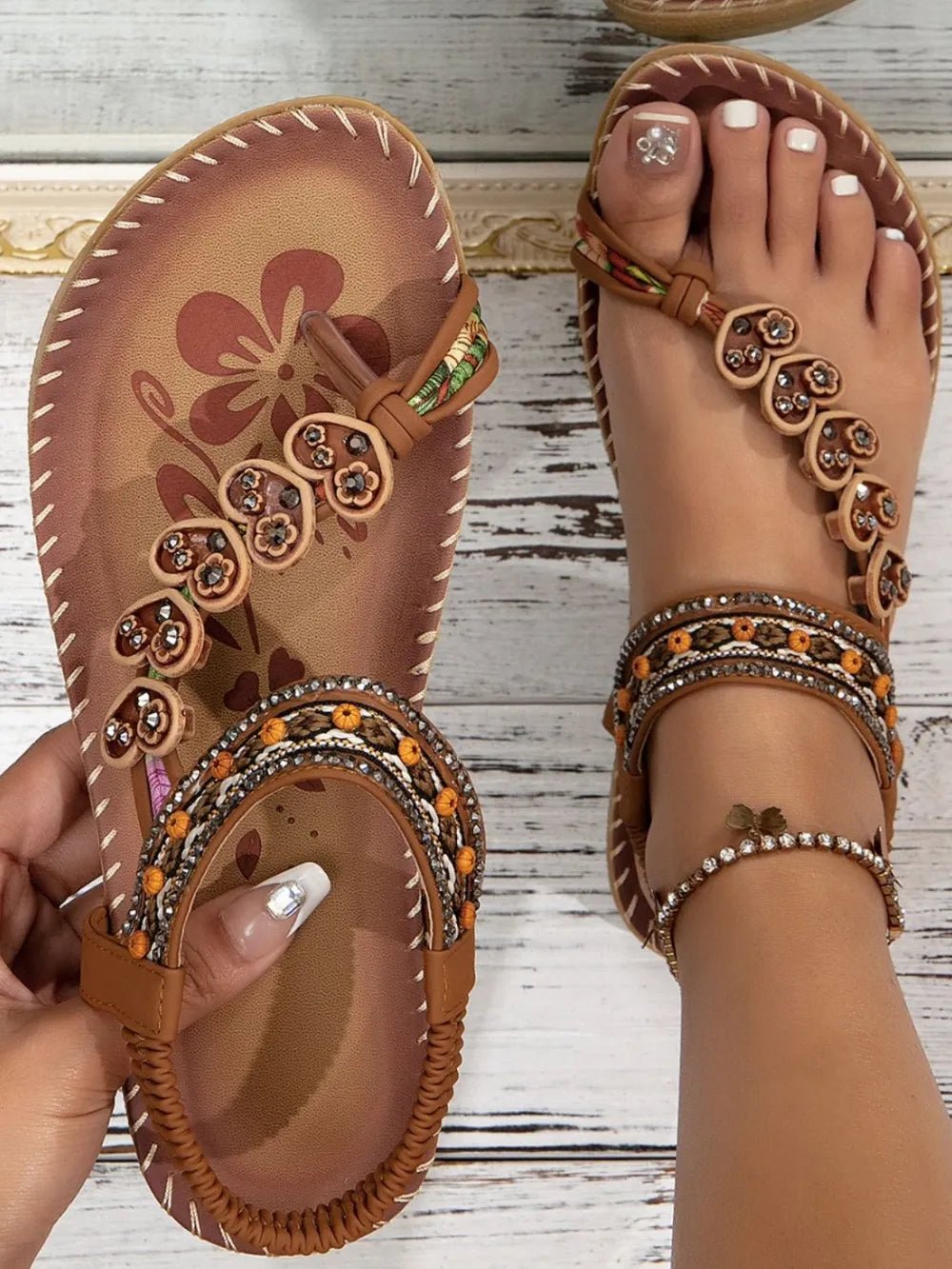 Fashion Western Asian Beaded Diamond Clip On Sandals - ꫀꪶꫀᧁꪖꪀᥴꫀ꠸ᠻꪗ~ 𝔈𝔪𝔟𝔯𝔞𝔠𝔢 𝔈𝔩𝔢𝔤𝔞𝔫𝔠𝔢