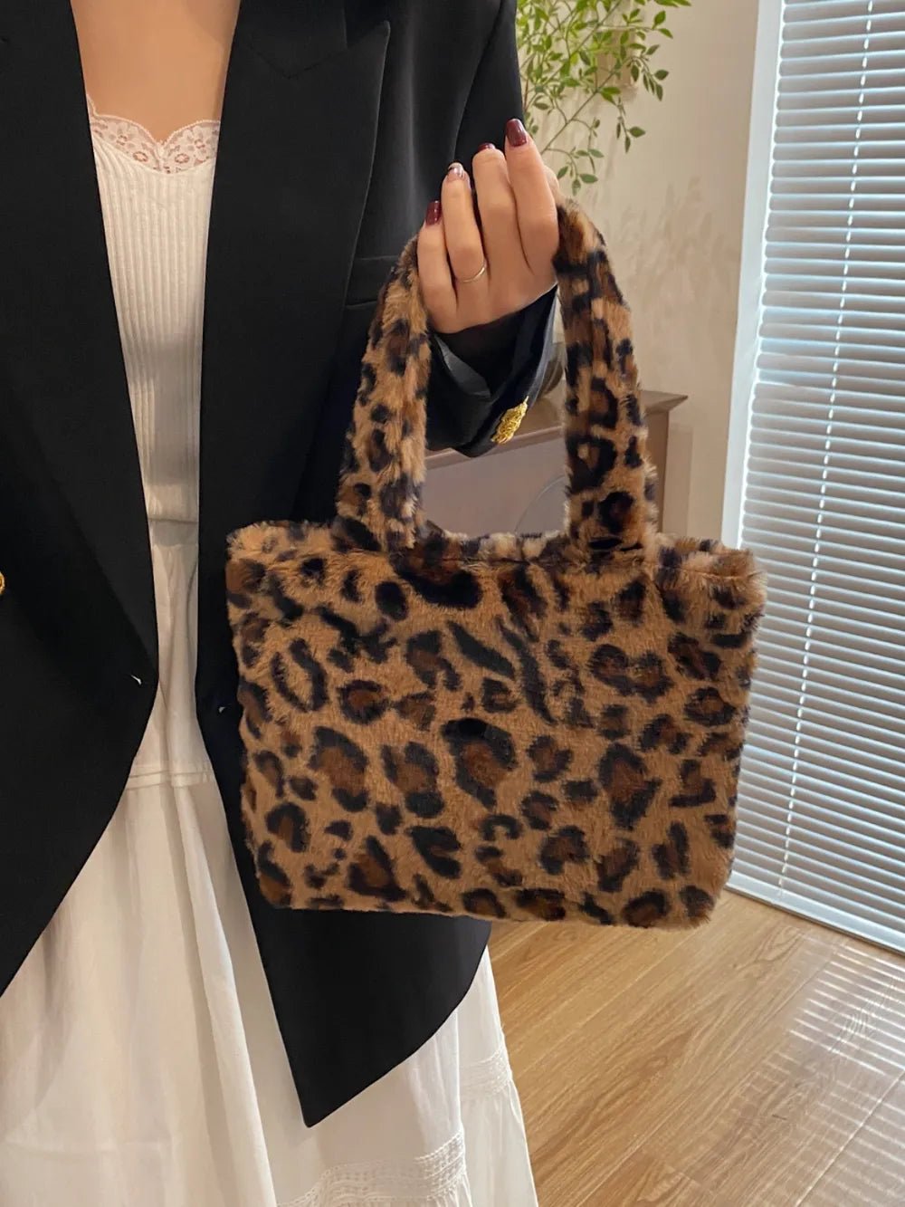 Leopard Fluff Handbag With Zip - ꫀꪶꫀᧁꪖꪀᥴꫀ꠸ᠻꪗ~ 𝔈𝔪𝔟𝔯𝔞𝔠𝔢 𝔈𝔩𝔢𝔤𝔞𝔫𝔠𝔢