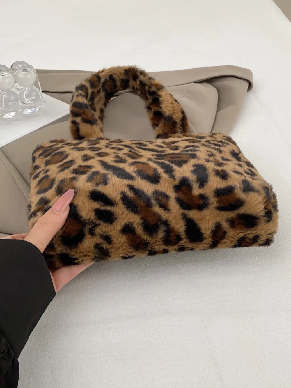 Leopard Fluff Handbag With Zip - ꫀꪶꫀᧁꪖꪀᥴꫀ꠸ᠻꪗ~ 𝔈𝔪𝔟𝔯𝔞𝔠𝔢 𝔈𝔩𝔢𝔤𝔞𝔫𝔠𝔢