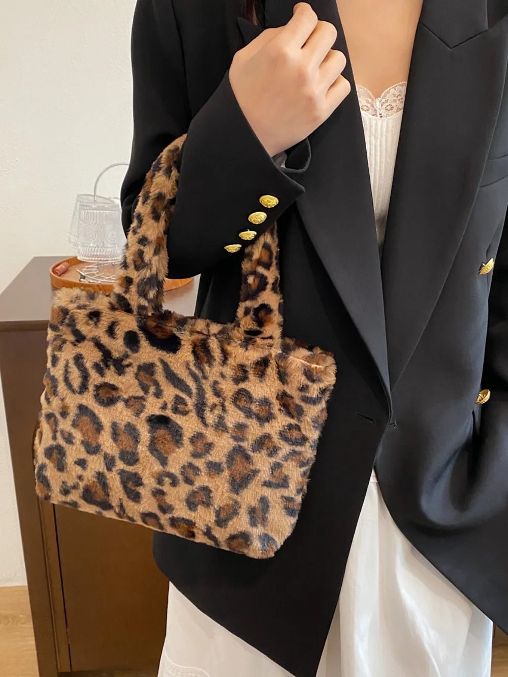 Leopard Fluff Handbag With Zip - ꫀꪶꫀᧁꪖꪀᥴꫀ꠸ᠻꪗ~ 𝔈𝔪𝔟𝔯𝔞𝔠𝔢 𝔈𝔩𝔢𝔤𝔞𝔫𝔠𝔢