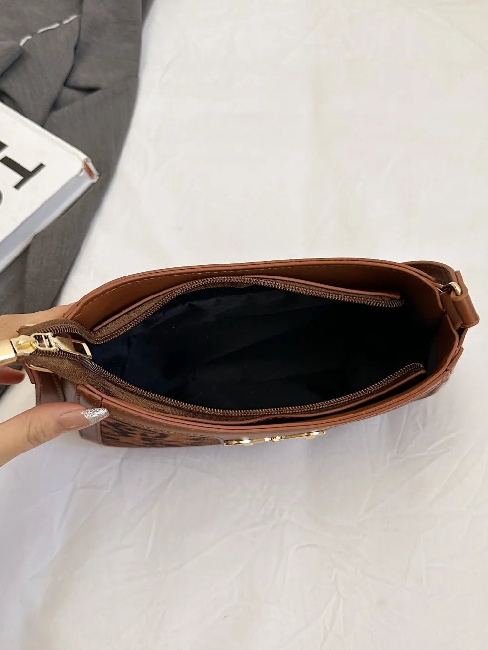 Leopard Leather Handbag With Bow - ꫀꪶꫀᧁꪖꪀᥴꫀ꠸ᠻꪗ~ 𝔈𝔪𝔟𝔯𝔞𝔠𝔢 𝔈𝔩𝔢𝔤𝔞𝔫𝔠𝔢