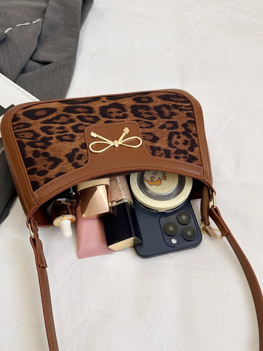Leopard Leather Handbag With Bow - ꫀꪶꫀᧁꪖꪀᥴꫀ꠸ᠻꪗ~ 𝔈𝔪𝔟𝔯𝔞𝔠𝔢 𝔈𝔩𝔢𝔤𝔞𝔫𝔠𝔢