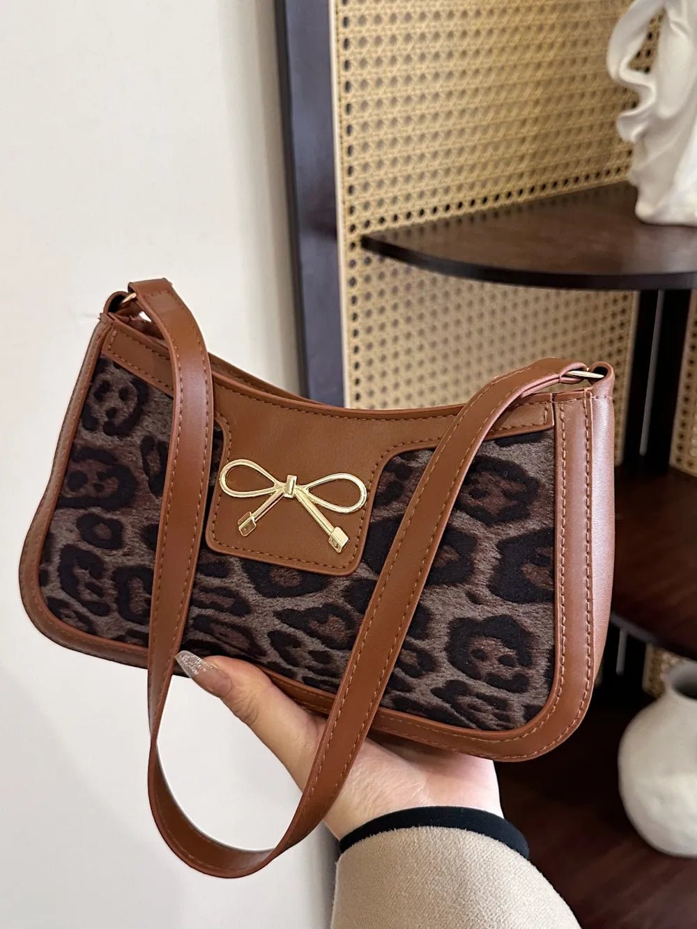 Leopard Leather Handbag With Bow - ꫀꪶꫀᧁꪖꪀᥴꫀ꠸ᠻꪗ~ 𝔈𝔪𝔟𝔯𝔞𝔠𝔢 𝔈𝔩𝔢𝔤𝔞𝔫𝔠𝔢