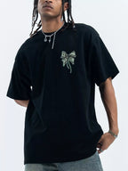 Men's Bow Graphic Oversized T-Shirt - ꫀꪶꫀᧁꪖꪀᥴꫀ꠸ᠻꪗ~ 𝔈𝔪𝔟𝔯𝔞𝔠𝔢 𝔈𝔩𝔢𝔤𝔞𝔫𝔠𝔢