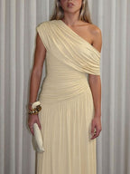 Elegant Ruched Maxi Dress with One-Shoulder Detail - ꫀꪶꫀᧁꪖꪀᥴꫀ꠸ᠻꪗ~ 𝔈𝔪𝔟𝔯𝔞𝔠𝔢 𝔈𝔩𝔢𝔤𝔞𝔫𝔠𝔢