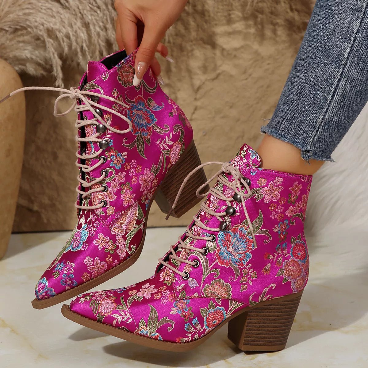 Stylish Print Point Toe Block Heels - ꫀꪶꫀᧁꪖꪀᥴꫀ꠸ᠻꪗ~ 𝔈𝔪𝔟𝔯𝔞𝔠𝔢 𝔈𝔩𝔢𝔤𝔞𝔫𝔠𝔢