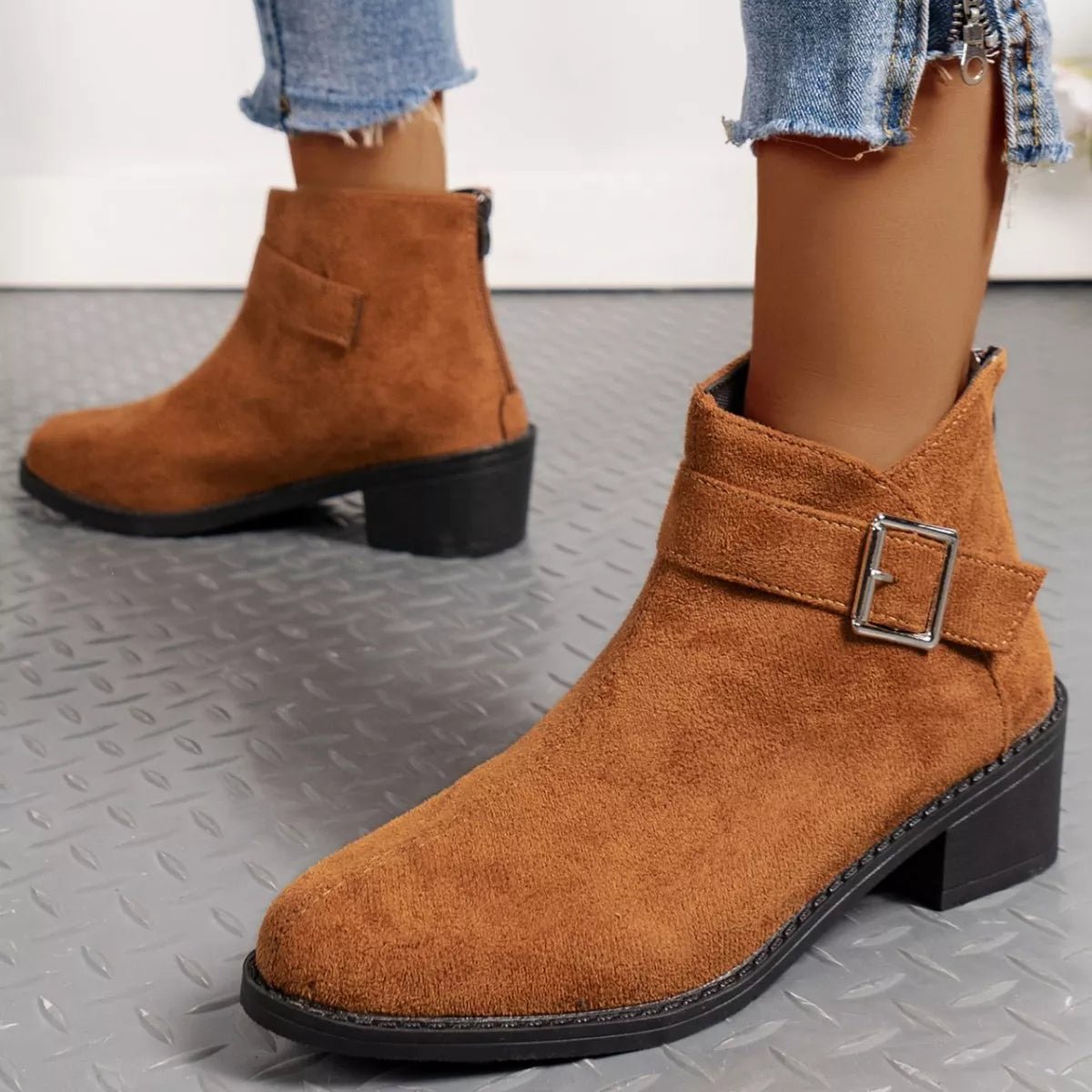 Fashionable Heels Boots With Buckle - ꫀꪶꫀᧁꪖꪀᥴꫀ꠸ᠻꪗ~ 𝔈𝔪𝔟𝔯𝔞𝔠𝔢 𝔈𝔩𝔢𝔤𝔞𝔫𝔠𝔢