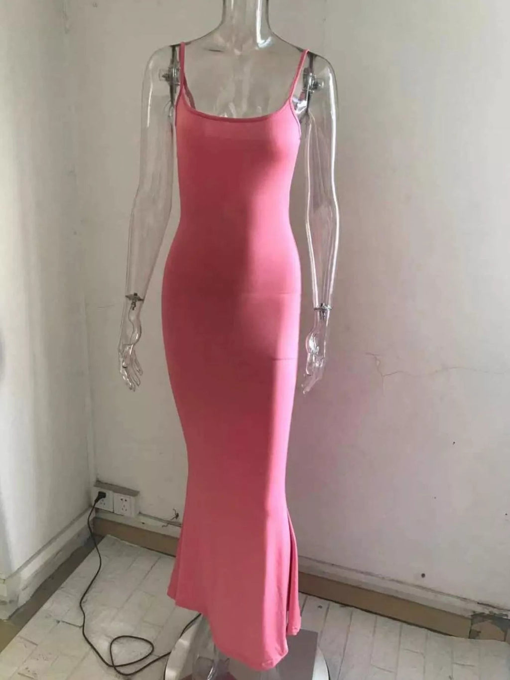 Spaghetti Strap Bodycon Maxi Dress - ꫀꪶꫀᧁꪖꪀᥴꫀ꠸ᠻꪗ~ 𝔈𝔪𝔟𝔯𝔞𝔠𝔢 𝔈𝔩𝔢𝔤𝔞𝔫𝔠𝔢
