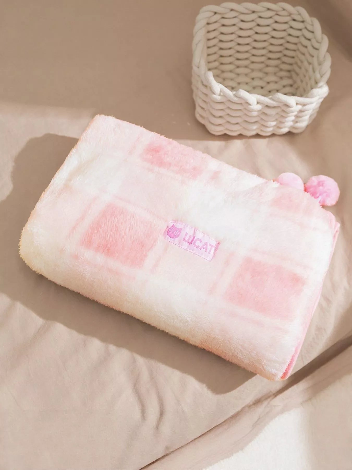 Trendy Stylish Soft Pet Blanket - ꫀꪶꫀᧁꪖꪀᥴꫀ꠸ᠻꪗ~ 𝔈𝔪𝔟𝔯𝔞𝔠𝔢 𝔈𝔩𝔢𝔤𝔞𝔫𝔠𝔢