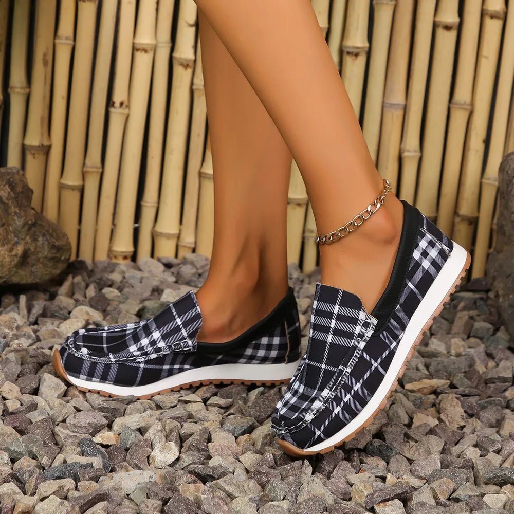 Women’s Fashionable Plaid Toe Slip - Ons - ꫀꪶꫀᧁꪖꪀᥴꫀ꠸ᠻꪗ~ 𝔈𝔪𝔟𝔯𝔞𝔠𝔢 𝔈𝔩𝔢𝔤𝔞𝔫𝔠𝔢